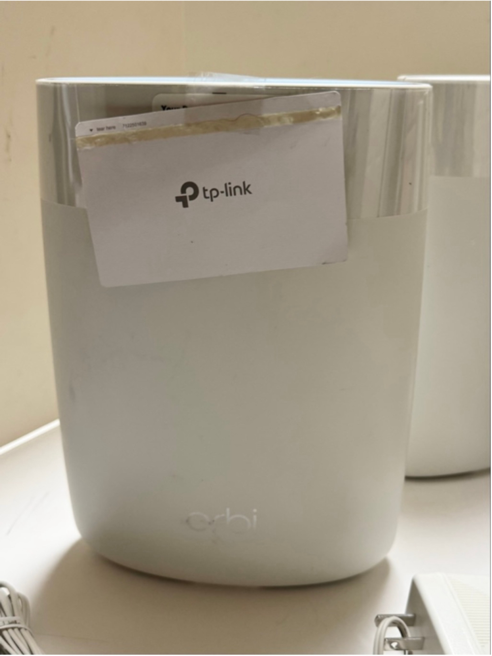 NETGEAR Orbi RBR50v2 Wireless Router System Tri-Band w/ 3 satellites - Picture 2 of 9